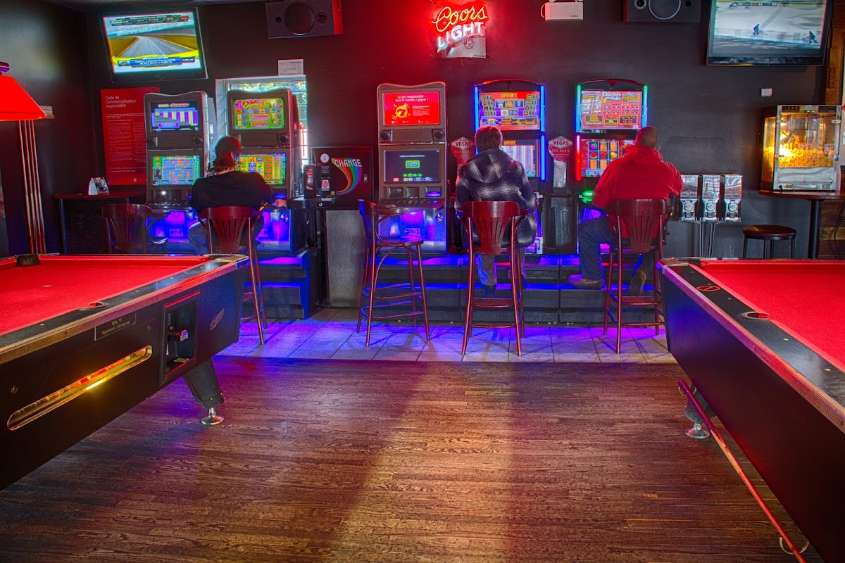 BAR ST-JOSEF - Photo 3